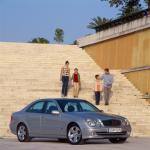 Mercedes-Benz E-Class 2002 года